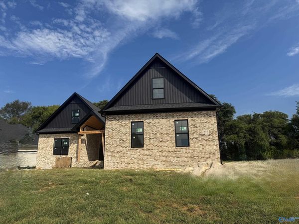 213 Oakland View Drive, Brownsboro, AL 35741
