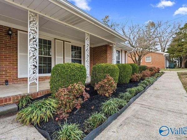 8602 Hickory Hills Lane SE, Huntsville, AL 35802