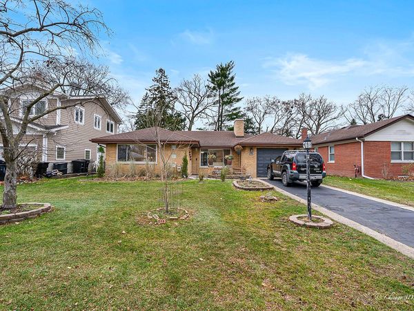 5844 N Lacey Avenue, Chicago, IL 60646