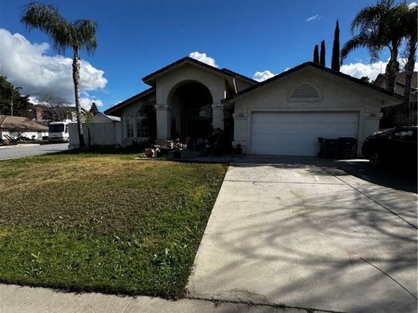 5925 Dorset, Bakersfield, CA 93306