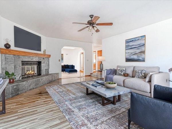2425 Becker Court, Modesto, CA 95358
