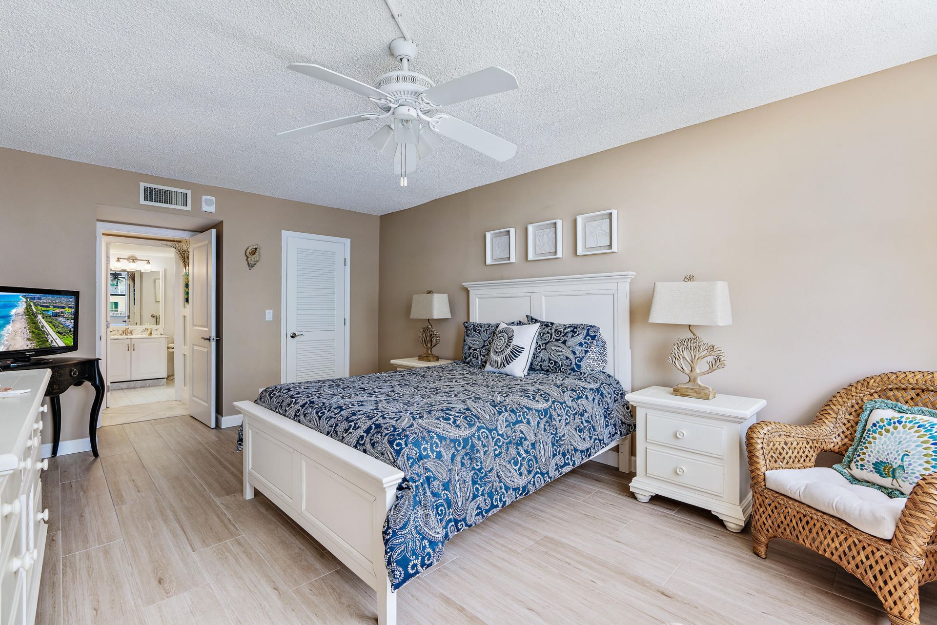 3400 N Ocean Drive, Unit 1004, Singer Island, FL 33404 Photo