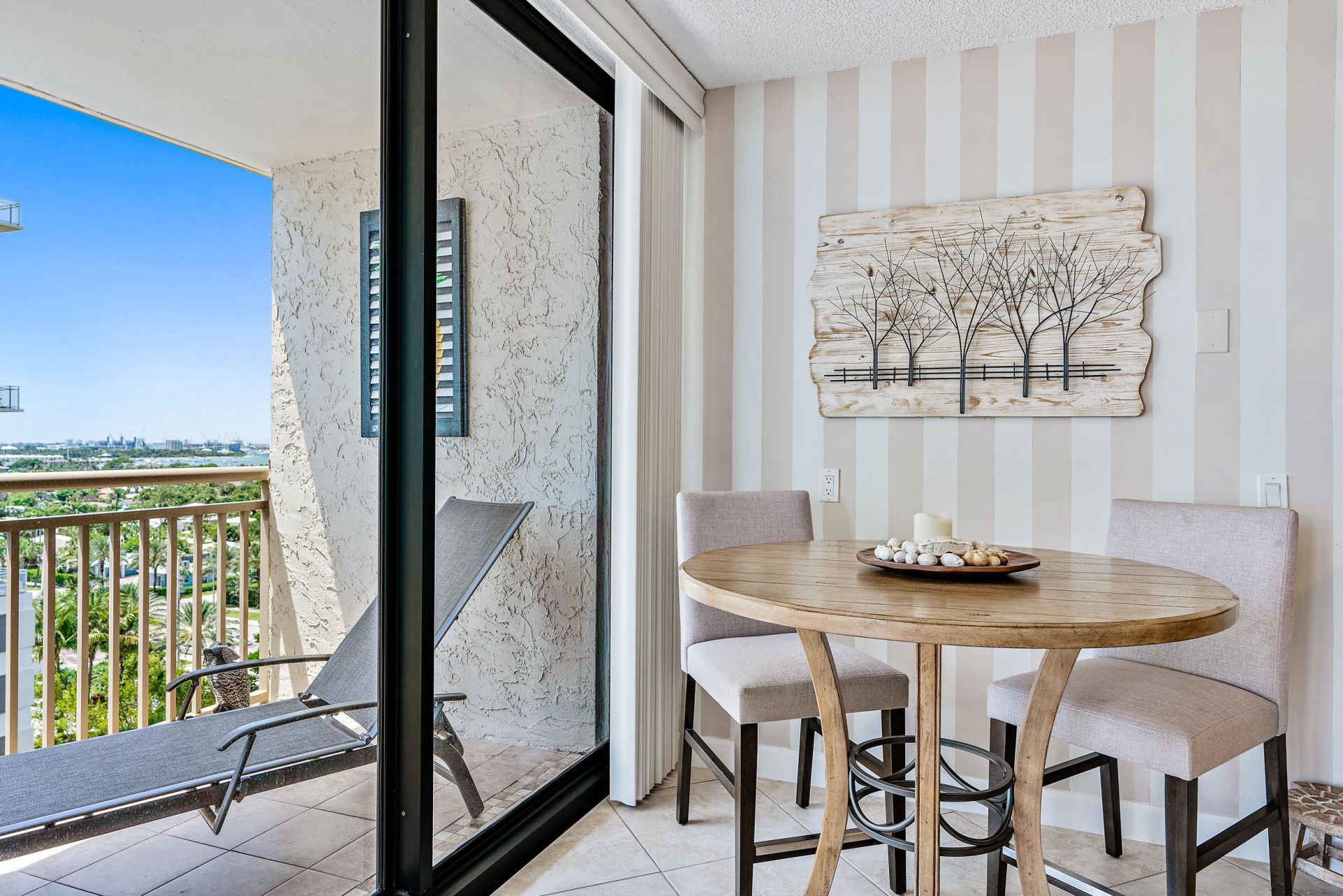 3400 N Ocean Drive, Unit 1004, Singer Island, FL 33404 Photo