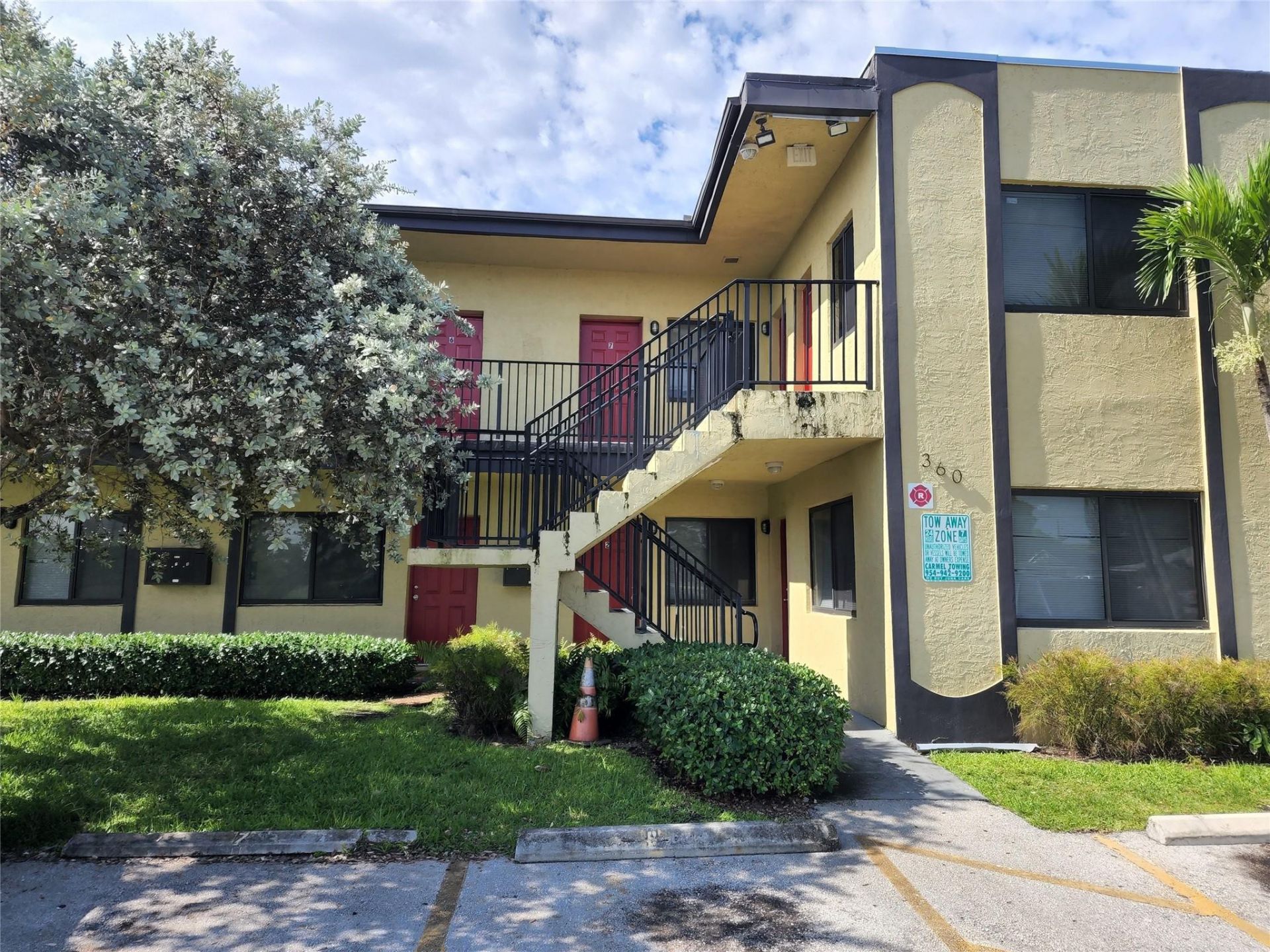 360 NW 8th Street, Unit 8, Pompano Beach, FL 33060 Photo