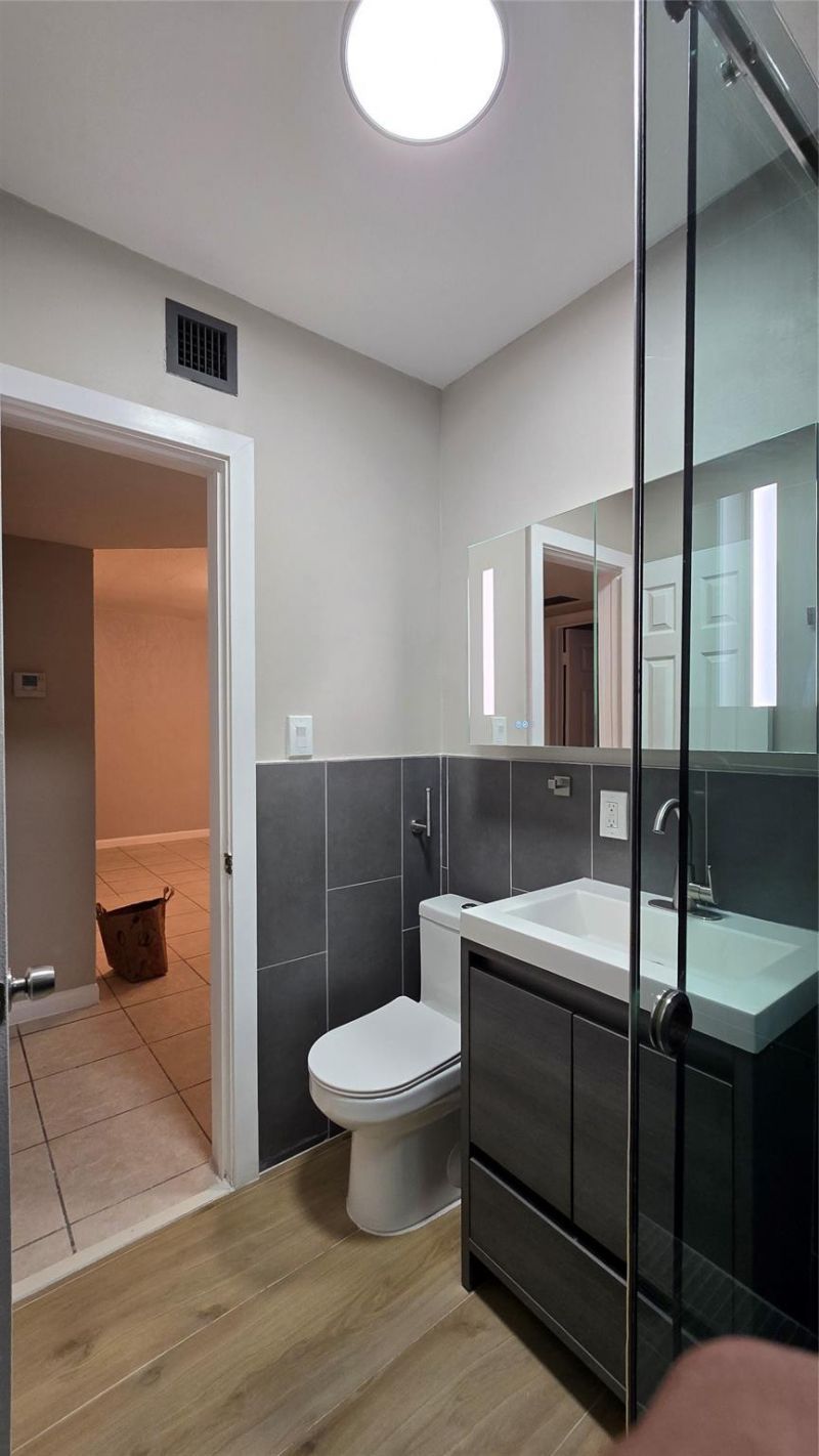 360 NW 8th Street, Unit 8, Pompano Beach, FL 33060 Photo