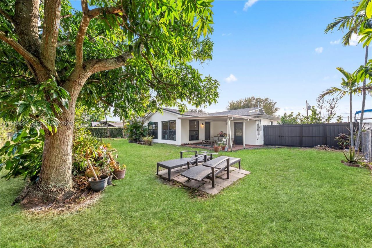 7835 W 16th Ct, Hialeah, FL 33014 Photo