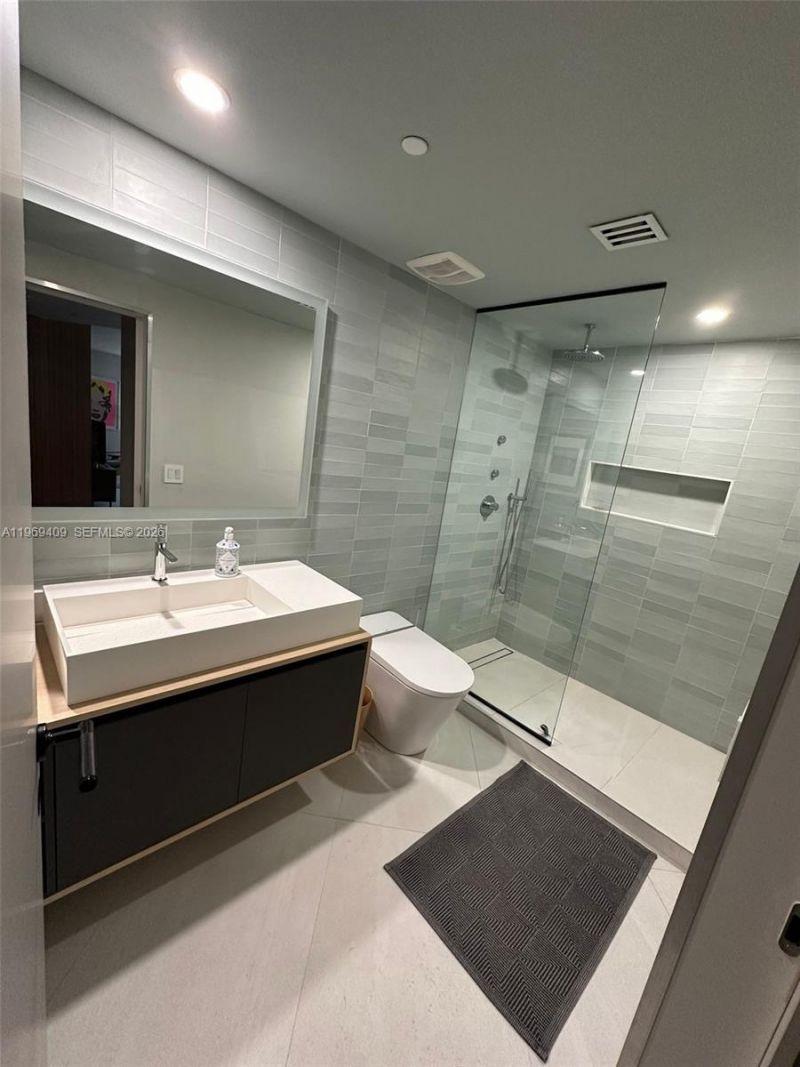 4250 Biscayne Blvd , Unit 702, Miami, FL 33137 Photo