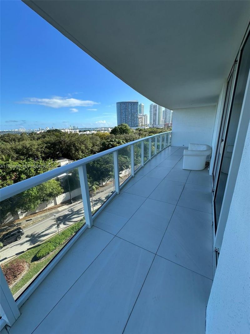 4250 Biscayne Blvd , Unit 702, Miami, FL 33137 Photo
