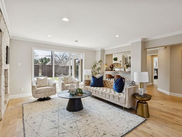 7040 Oakbluff Drive, Dallas, TX 75254
