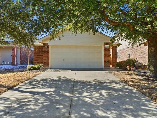 12141 Thicket Bend Drive , Fort Worth, TX 76244