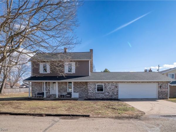 453 Wood Avenue, Newcomerstown, OH 43832