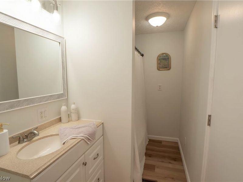 453 Wood Avenue, Newcomerstown, OH 43832 Photo 14