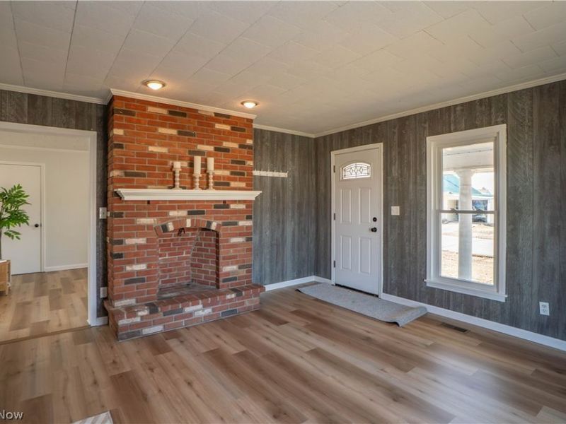 453 Wood Avenue, Newcomerstown, OH 43832 Photo 3