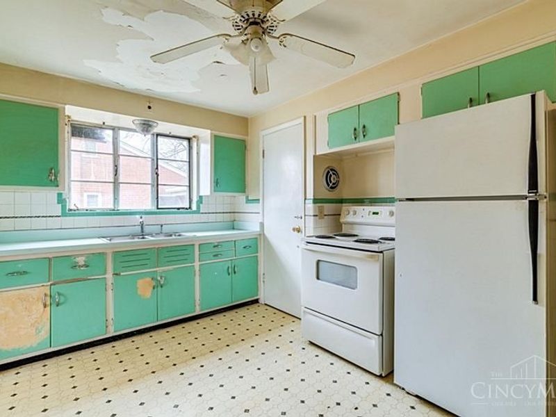 7873 Gail Drive, Deer Park, OH 45236 Photo 16