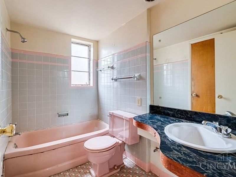 7873 Gail Drive, Deer Park, OH 45236 Photo 18