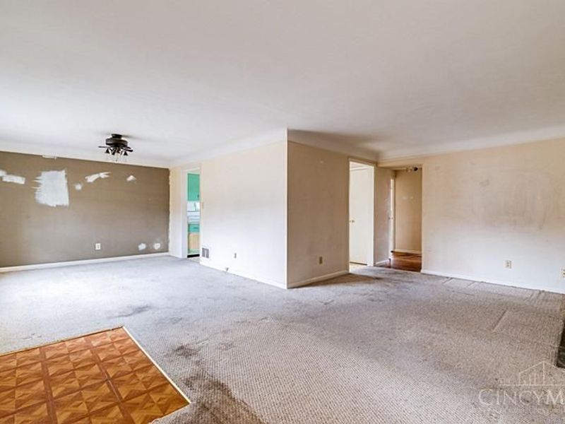 7873 Gail Drive, Deer Park, OH 45236 Photo 6