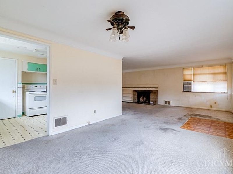 7873 Gail Drive, Deer Park, OH 45236 Photo 9