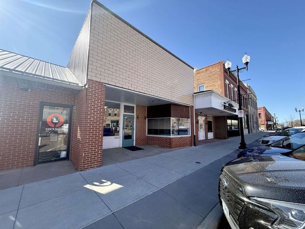 11 E Main, Vermillion, SD 57069