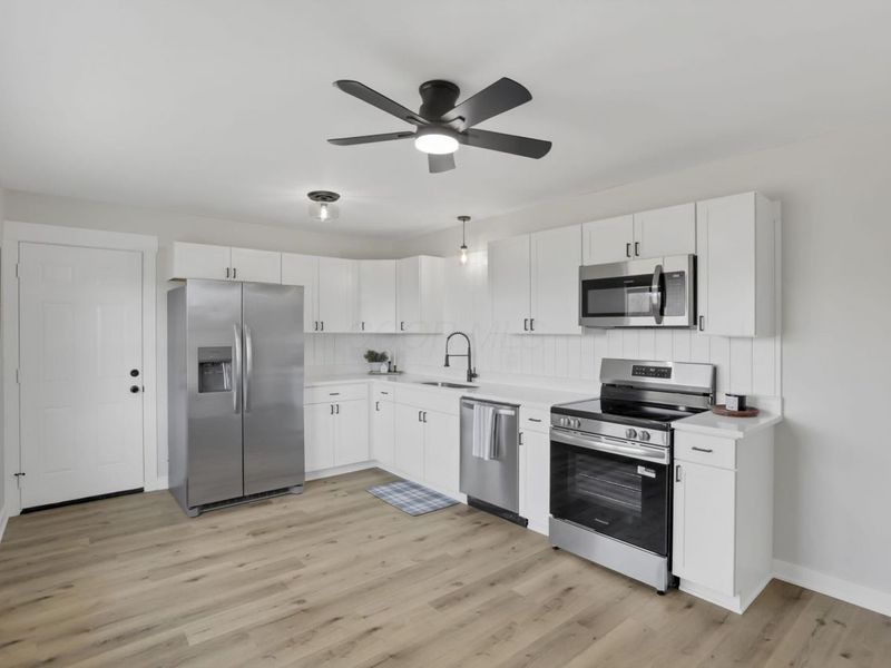 20595 Happy Hollow Road, Laurelville, OH 43135 Photo 11