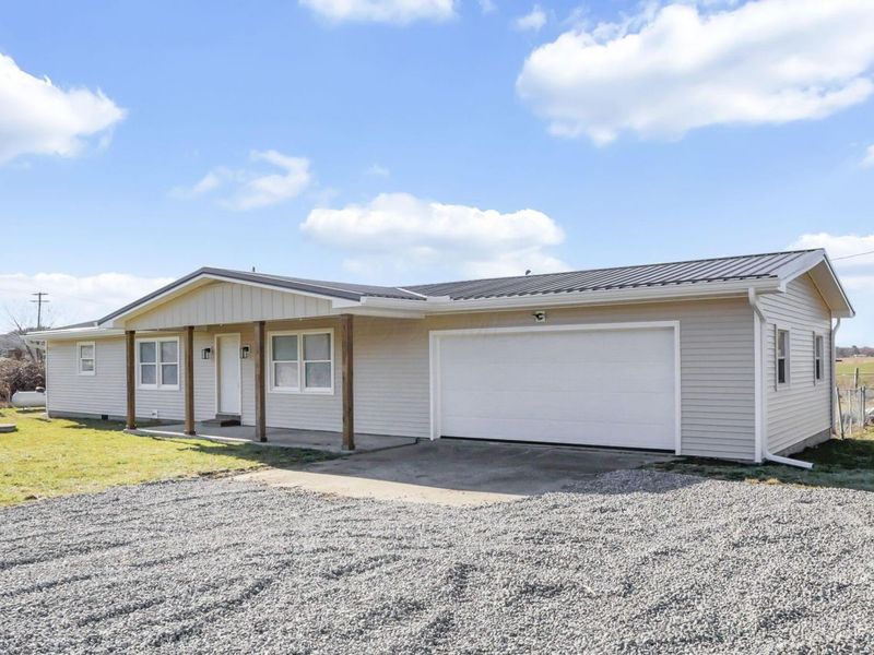 20595 Happy Hollow Road, Laurelville, OH 43135 Photo 3