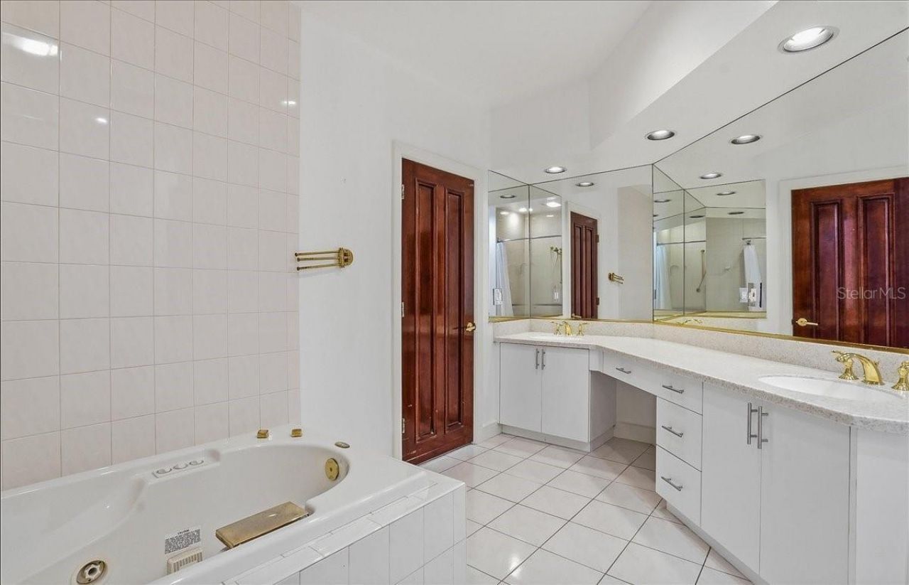 380 Gulf Of Mexico Drive, Unit 515, Longboat Key, FL 34228 Photo