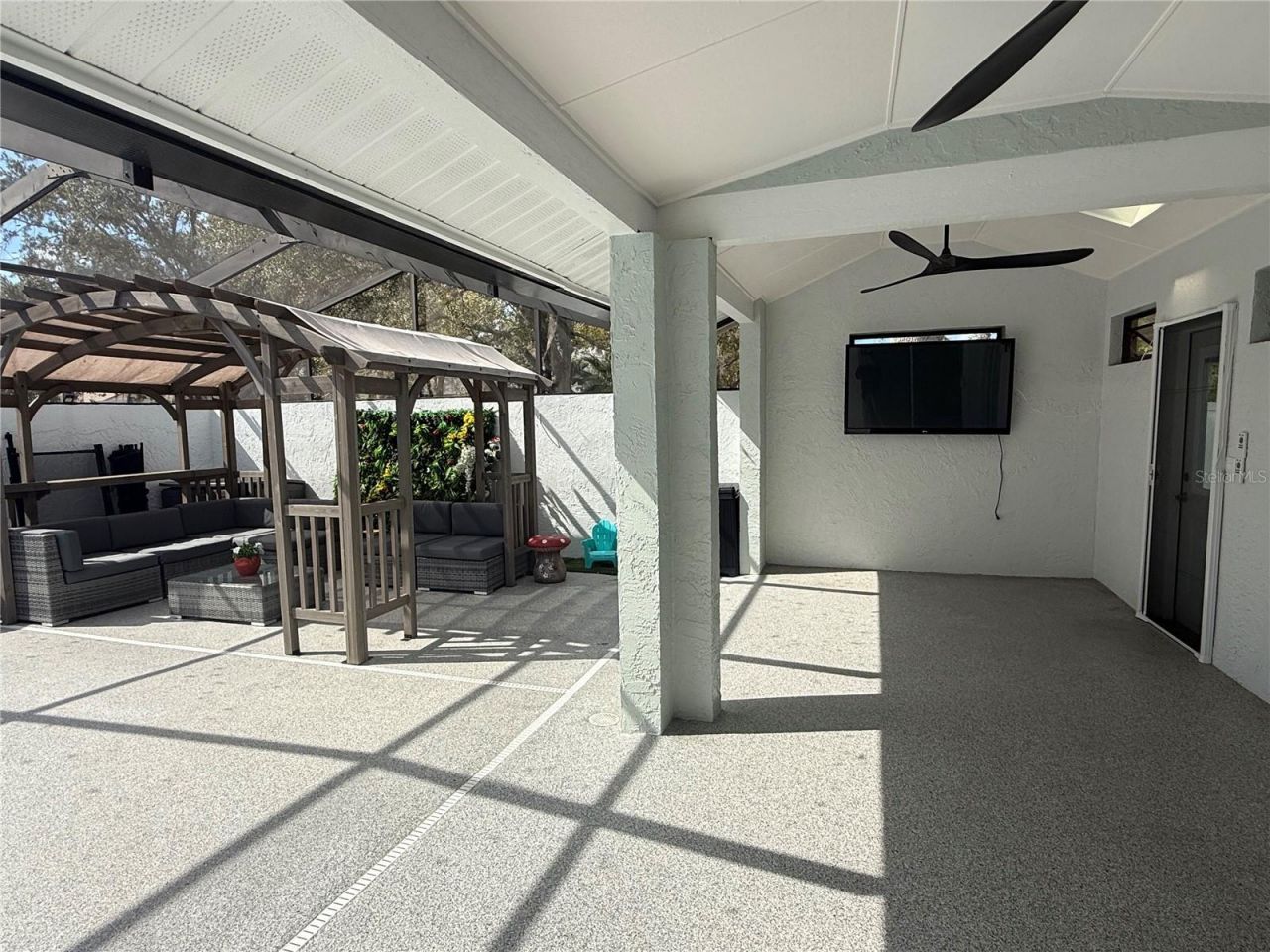 6728 Islander Lane, Tampa, FL 33615 Photo