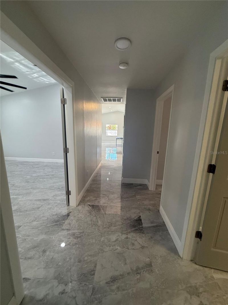 6728 Islander Lane, Tampa, FL 33615 Photo