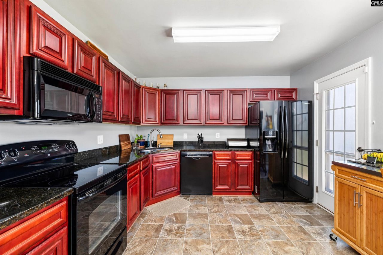 925 Farnsworth Drive Photo 20