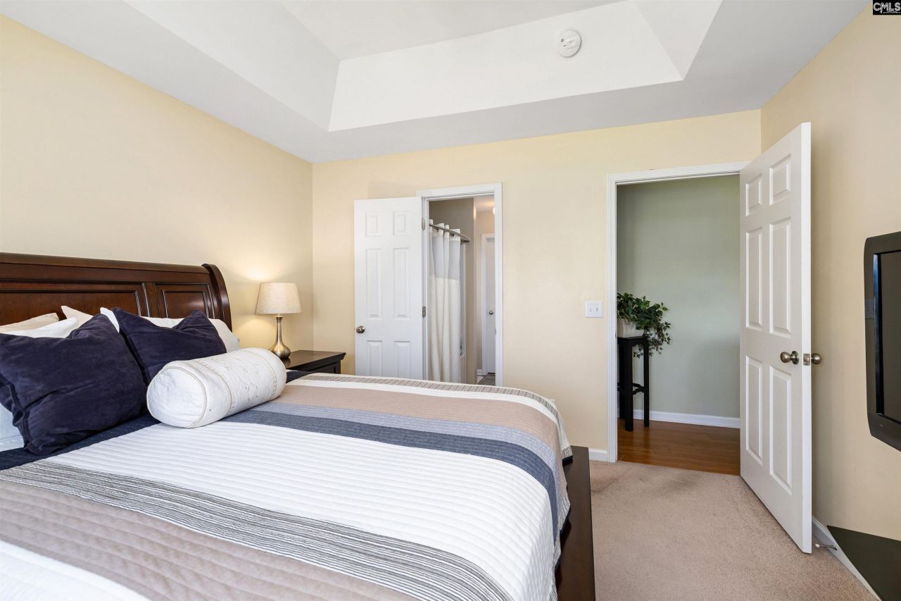 925 Farnsworth Drive Photo 26