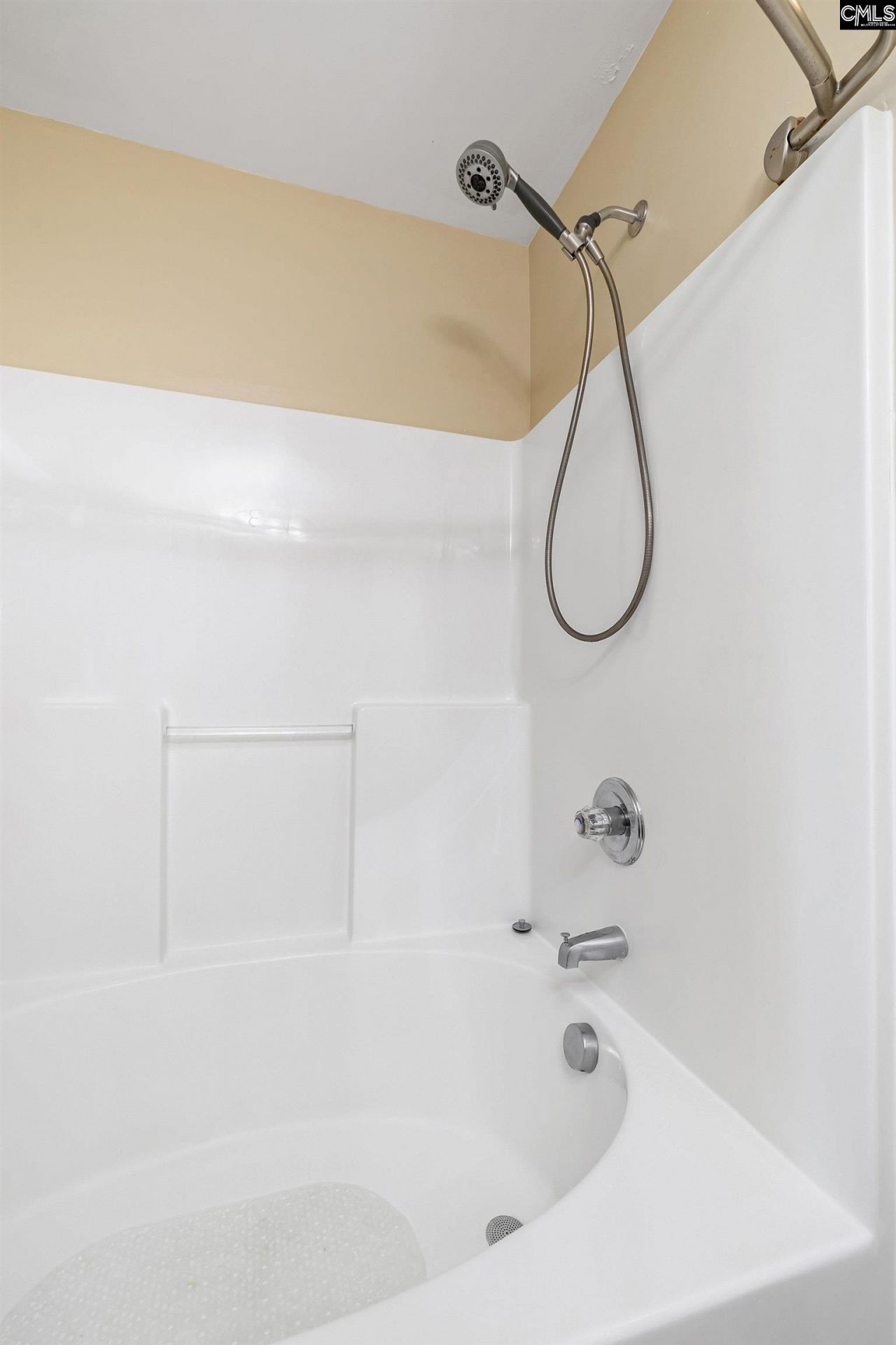 925 Farnsworth Drive Photo 27