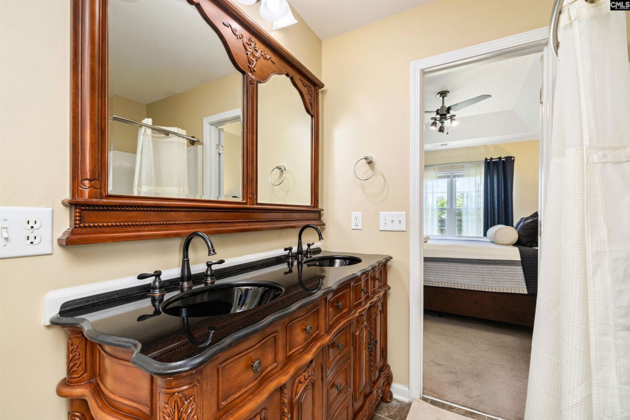 925 Farnsworth Drive Photo 29