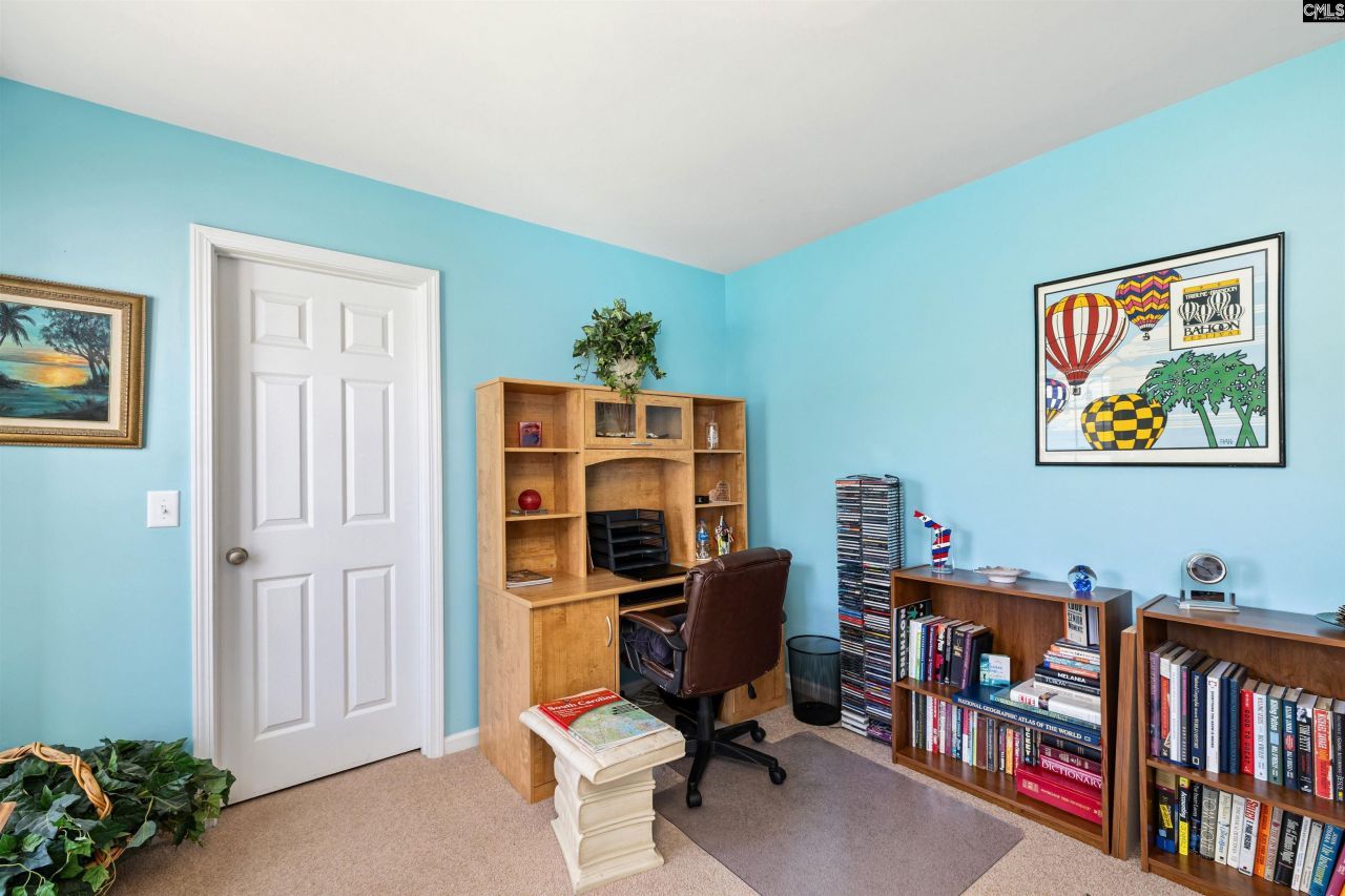 925 Farnsworth Drive Photo 37