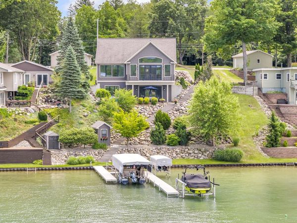 193 Cottage Drive, Horton, MI 49246