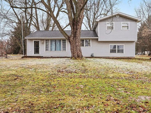 2463 Kinney Avenue NW, Grand Rapids, MI 49534