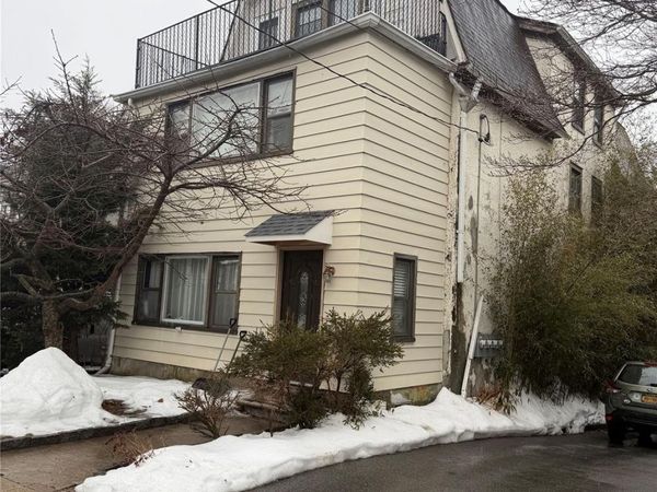 51 Parkway Road, Unit 3, Bronxville, NY 10708