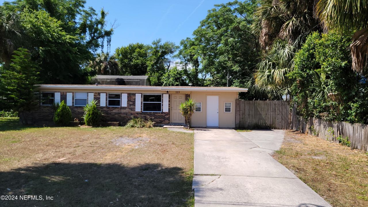 115 Saratoga Circle S, Atlantic Beach, FL 32233 Main Photo