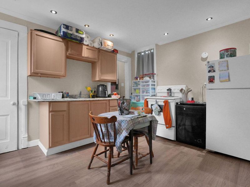 210 W High Street, Ashley, OH 43003 Photo 4