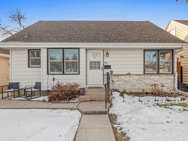 5213 Oliver Avenue N, Minneapolis, MN 55430