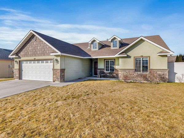 964 Borah Ave W, Twin Falls, ID 83301