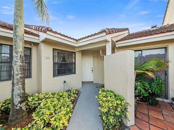 6442 NW 170th Ter , Hialeah, FL 33015