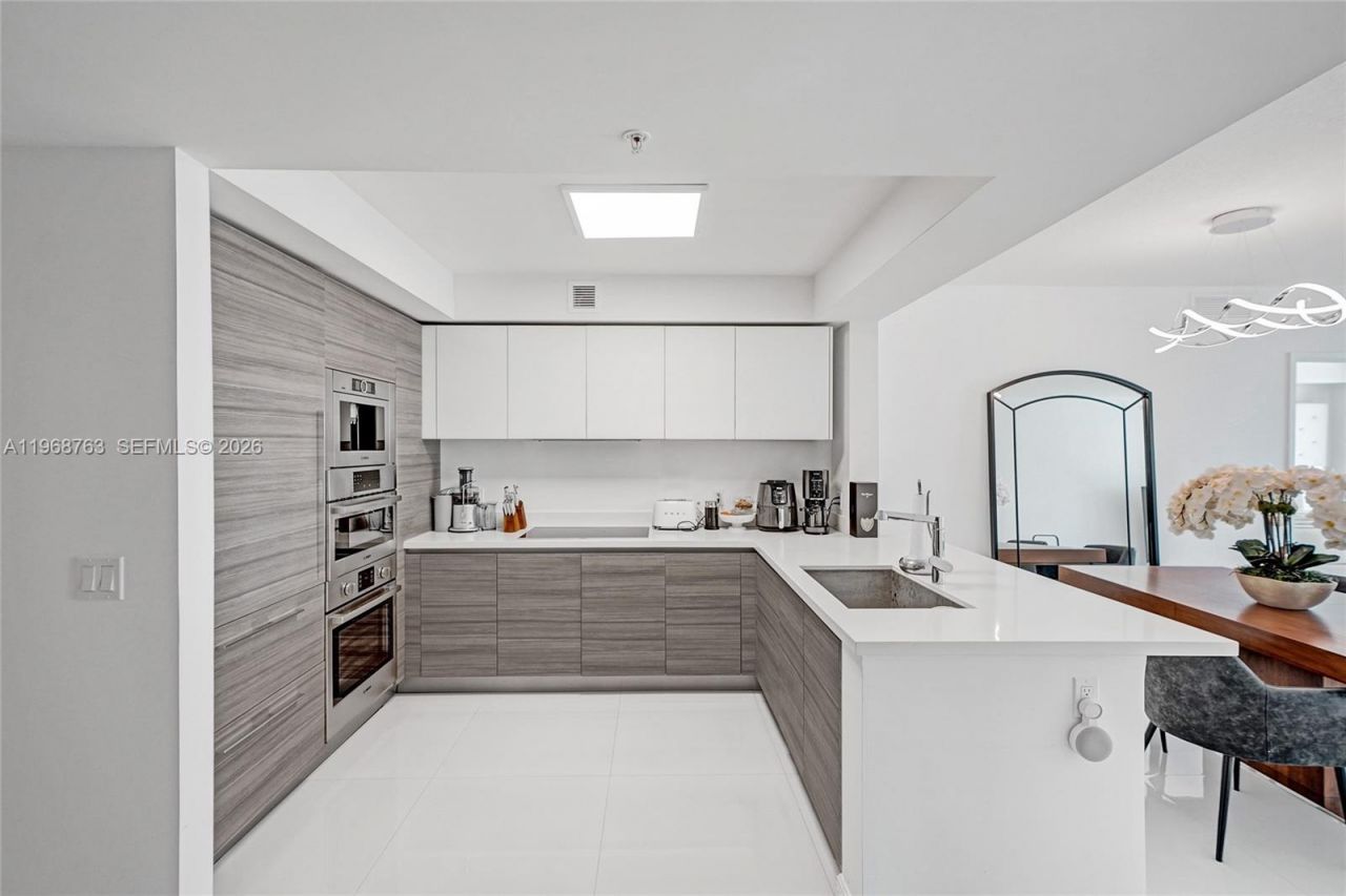 300 Sunny Isles Blvd , Unit 4-1104, Sunny Isles Beach, FL 33160 Photo