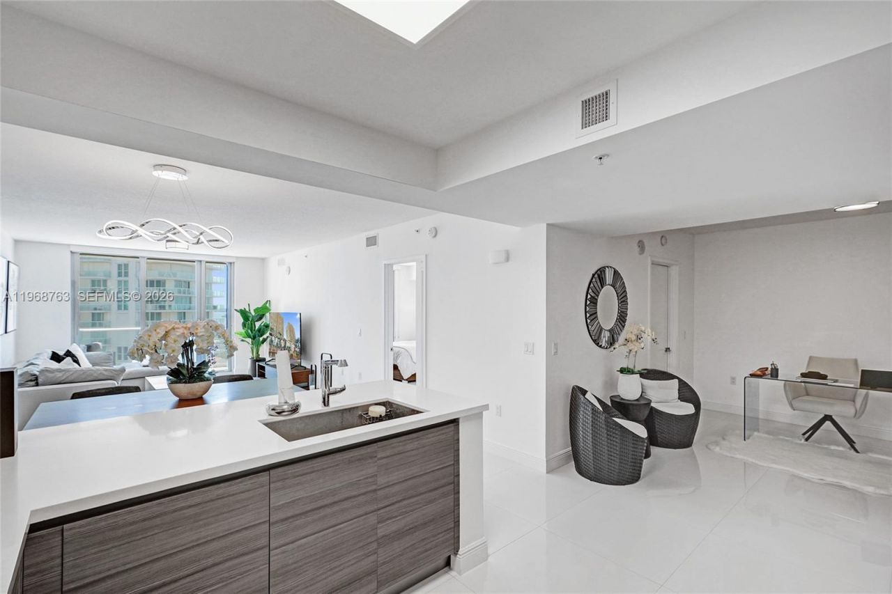 300 Sunny Isles Blvd , Unit 4-1104, Sunny Isles Beach, FL 33160 Photo