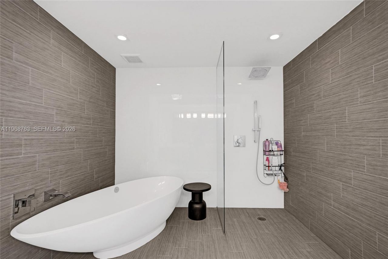 300 Sunny Isles Blvd , Unit 4-1104, Sunny Isles Beach, FL 33160 Photo