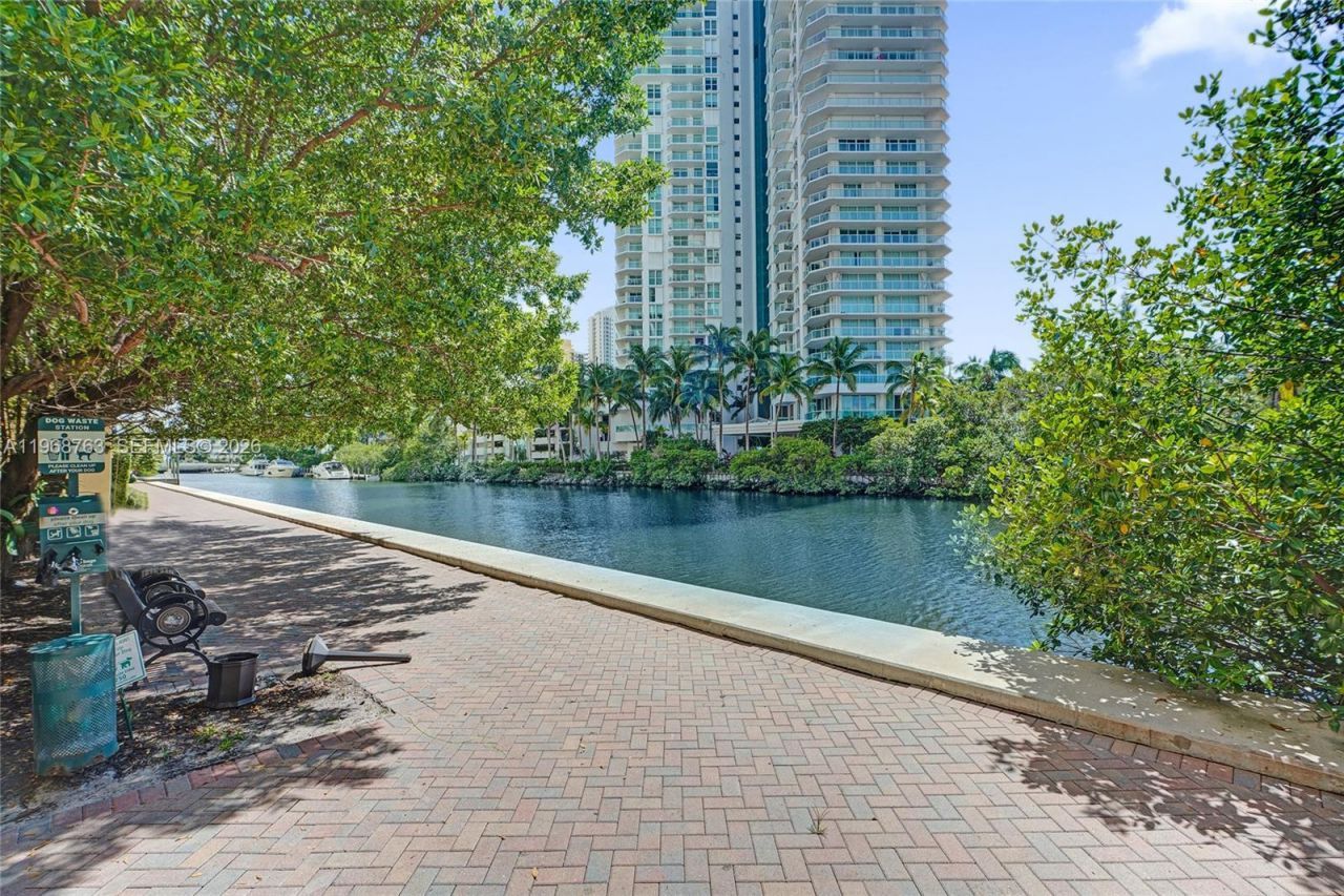 300 Sunny Isles Blvd , Unit 4-1104, Sunny Isles Beach, FL 33160 Photo
