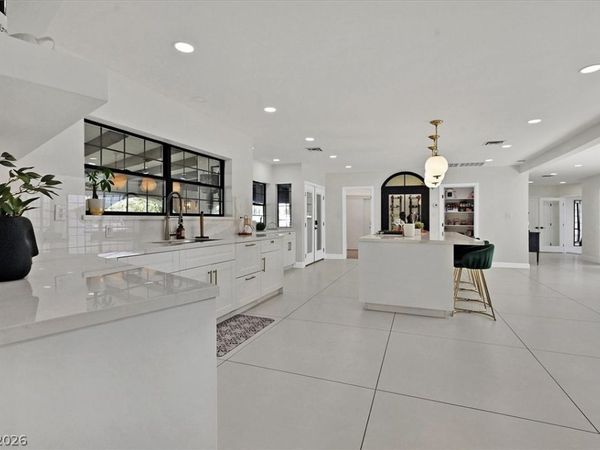 5775 Darby Avenue, Las Vegas, NV 89146