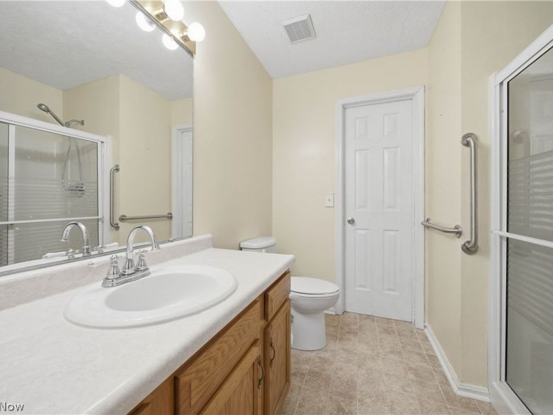 6686 Hogan Way NW, Canton, OH 44718 Photo 23