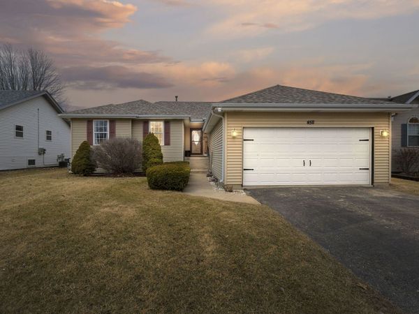 4511 Skylark Lane, Plainfield, IL 60586