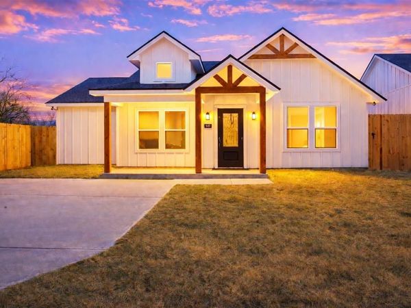 940 Holt Avenue , Waco, TX 76706