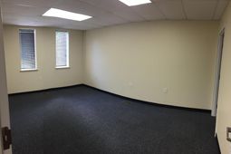 5723 Robinson Street photo 4