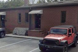 5723 Robinson Street photo 4